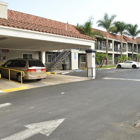 Welcome Inn โคโรนา ภายนอก รูปภาพ