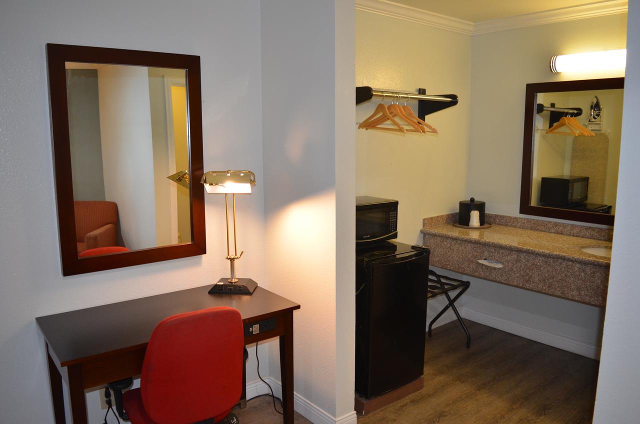 Welcome Inn โคโรนา ภายนอก รูปภาพ